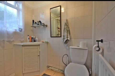 undefined, Swan Lane CV2
