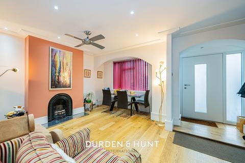 4 bedroom terraced house for sale, Westminster Gardens, Barking, IG11