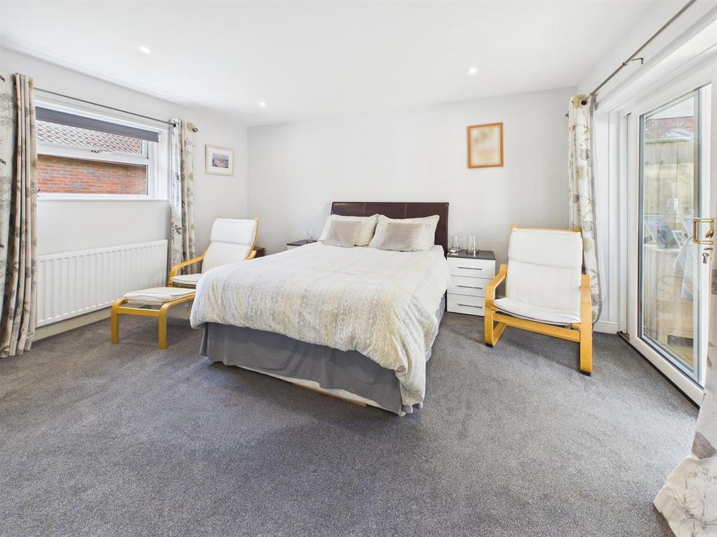 Bedroom 2 (1).jpg
