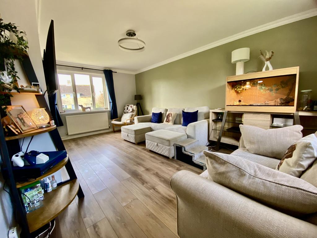 Lounge 2 binstead