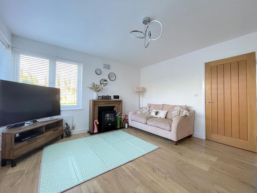 Living Room (2)