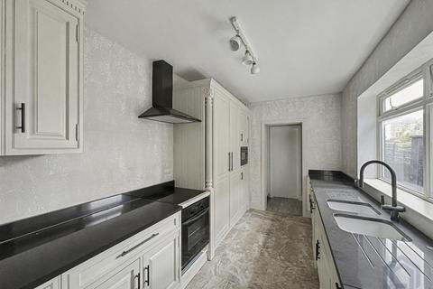 undefined, Grimsby DN32