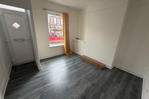 2 bedroom terraced house to rent, Athol Street, Manchester, M18