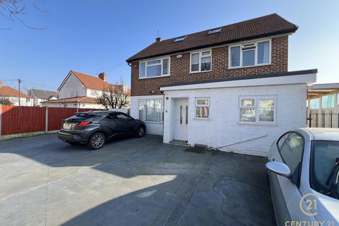 undefined, Hinton Avenue, HOUNSLOW TW4
