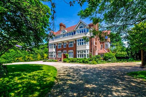 1 bedroom flat for sale, Lower Edgeborough Road, Guildford, GU1