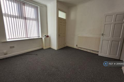 2 bedroom terraced house to rent, Friendship Avenue, Manchester, M18