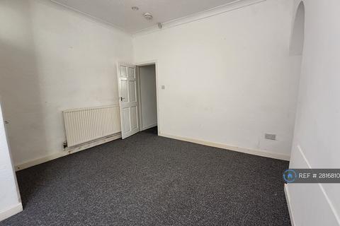 2 bedroom terraced house to rent, Friendship Avenue, Manchester, M18
