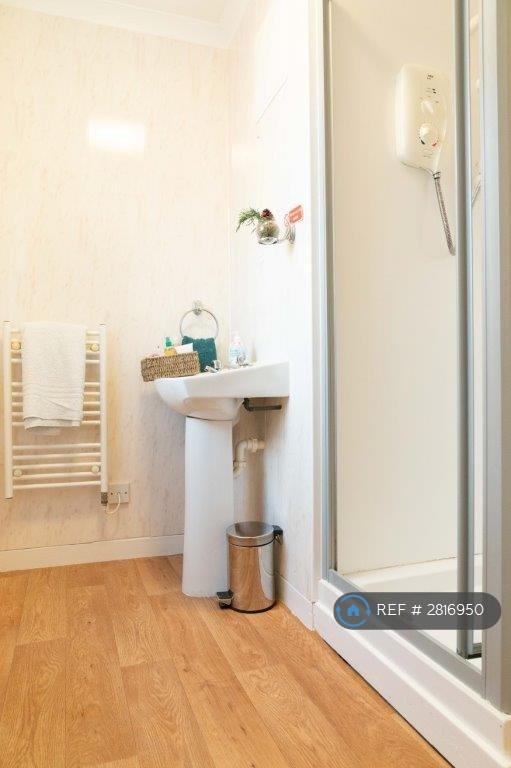 Garland En-Suite