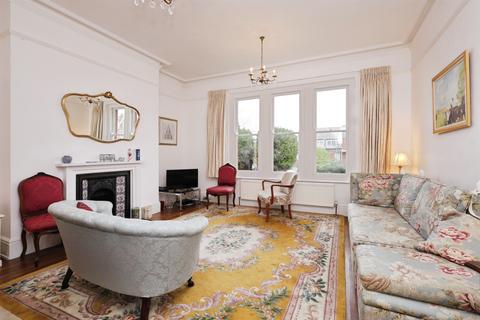 3 bedroom ground floor flat for sale, St. Johns Road, Eastbourne