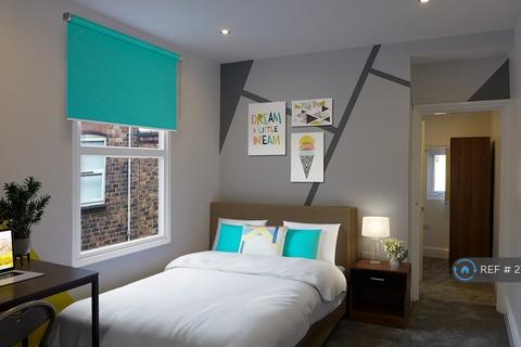1 bedroom in a house share to rent, Water Street, Newcastle-Under-Lyme, ST5