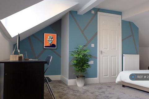 1 bedroom in a house share to rent, Water Street, Newcastle-Under-Lyme, ST5