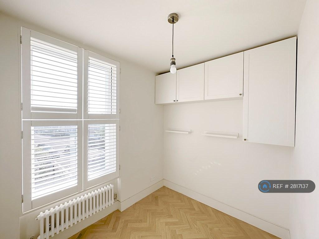Single Bedroom / Study
