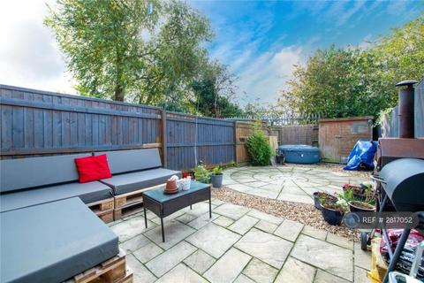 2 bedroom terraced house to rent, Emmendingen Avenue, Newark, NG24