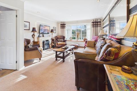 3 bedroom bungalow for sale, Park Road, Bedford MK44