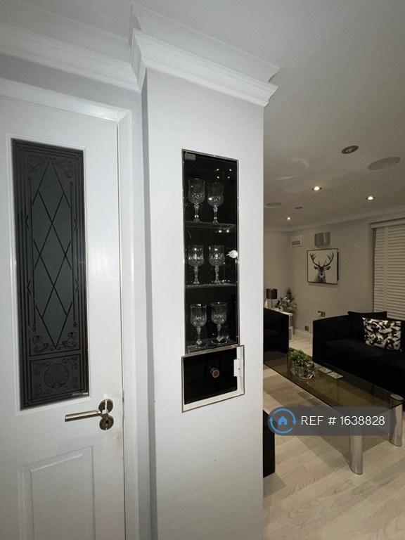 Display Cabinet In Living Room