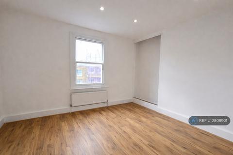 3 bedroom flat to rent, Balls Pond Road, London, N1