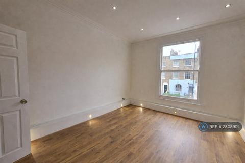 3 bedroom flat to rent, Balls Pond Road, London, N1