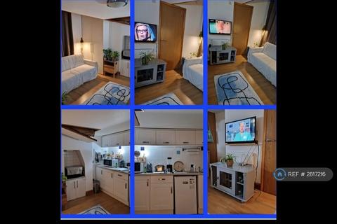 undefined, Sunninghill Rd, London, SE13