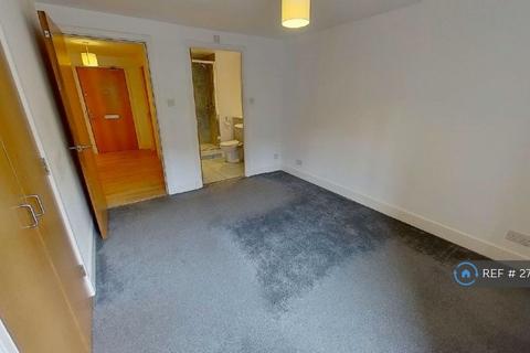 undefined, King St, Edinburgh, EH6
