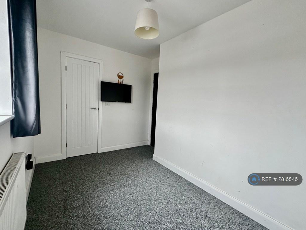 2nd Bedroom (Double)