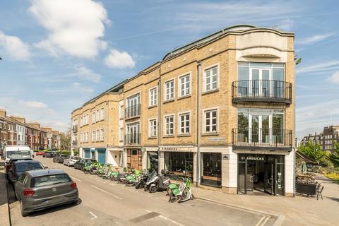 3 bedroom flat for sale, Orlando Road, London SW4