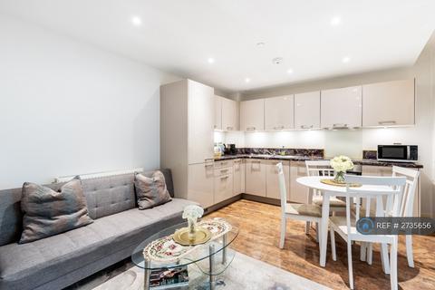 3 bedroom flat to rent, Valetta House, London, SW11