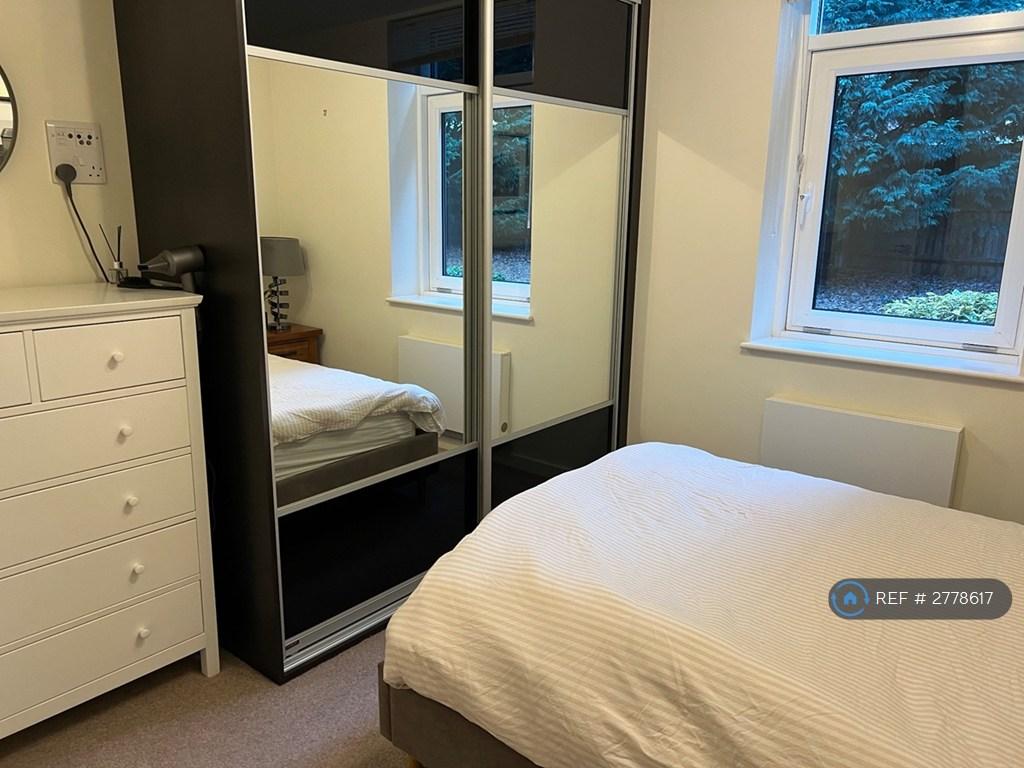 Master Bedroom- Built In Wardrobe