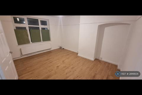 3 bedroom terraced house to rent, Lindsey Road, London, RM8