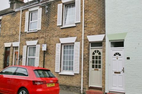 2 bedroom house to rent, Princes Street, Deal