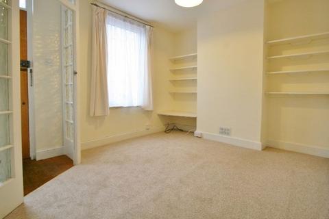 2 bedroom house to rent, Princes Street, Deal