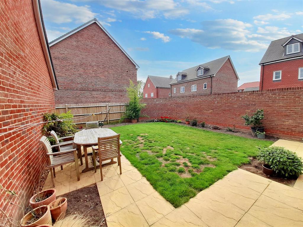 Rear garden 1 new.jpg