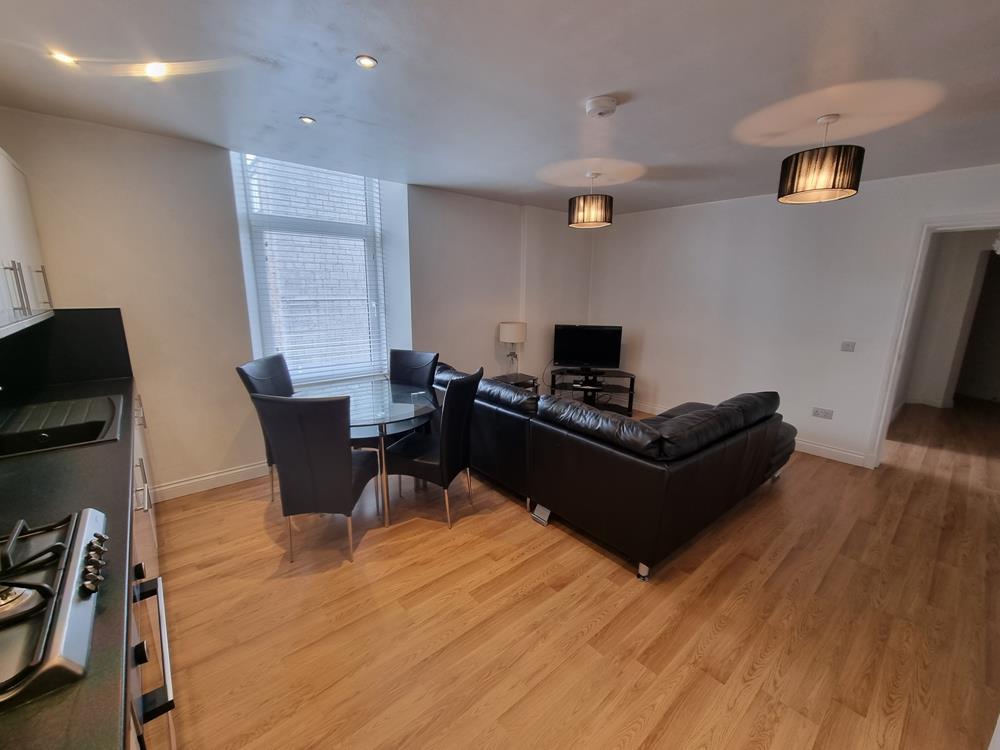 Lounge/Kitchen