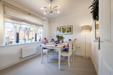 4 bedroom detached house for sale, Holystone Way, Lowestoft NR33