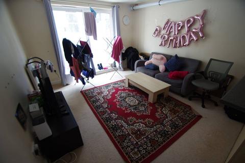 2 bedroom flat to rent, Watford WD17, Watford, WD17