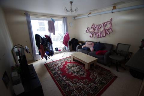 2 bedroom flat to rent, Watford WD17, Watford, WD17