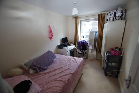 2 bedroom flat to rent, Watford WD17, Watford, WD17