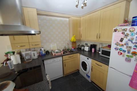 2 bedroom flat to rent, Watford WD17, Watford, WD17
