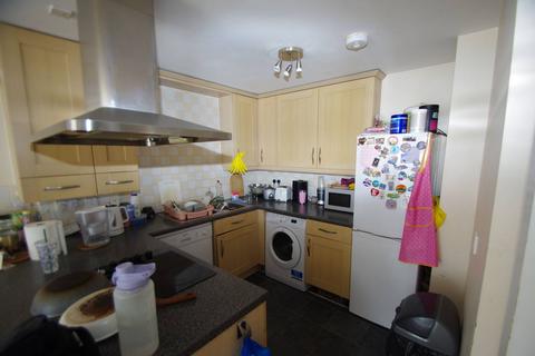 2 bedroom flat to rent, Watford WD17, Watford, WD17