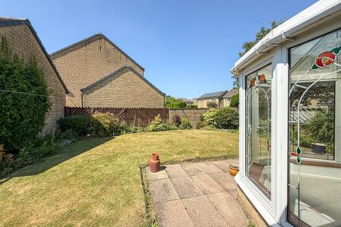 2 bedroom detached bungalow for sale, Lavender Court, Huddersfield HD4