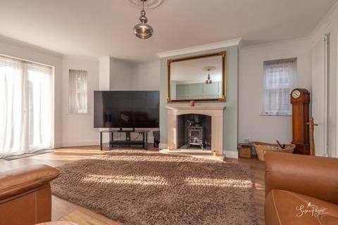 3 bedroom detached house for sale, Green Lane, Cowes
