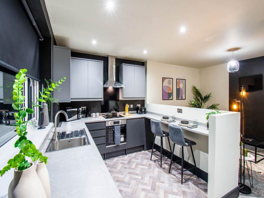 2 Woodville Mount K