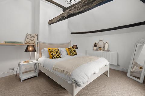 undefined, £1,200 PCM – All Bills Included, Apartment 3, The Bridge Hotel, Stanford Bridge, Worcester, WR6 6RU