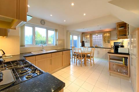 3 bedroom semi-detached house for sale, Uplands Road, Oadby, LE2