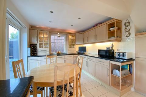 3 bedroom semi-detached house for sale, Uplands Road, Oadby, LE2