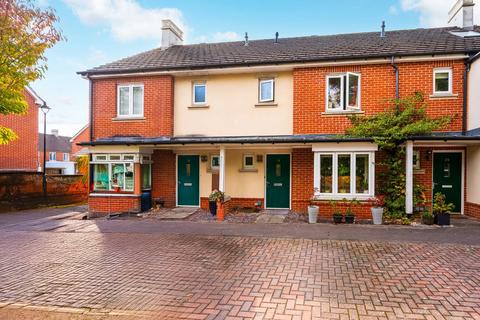 3 bedroom terraced house to rent, Baynton Road, Old Woking, Woking, GU22