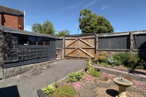 2 bedroom detached bungalow for sale, Nottingham Road, Derby DE21