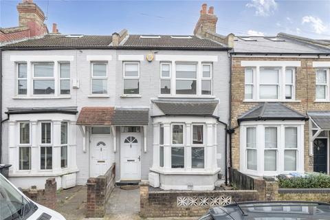 4 bedroom terraced house for sale, Highworth Road, London, N11