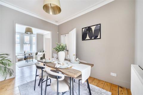 4 bedroom terraced house for sale, Highworth Road, London, N11