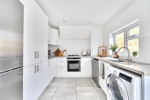 4 bedroom terraced house for sale, Highworth Road, London, N11
