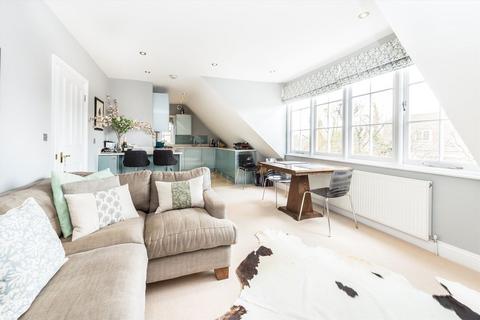 2 bedroom flat for sale, Bath Road, London W4